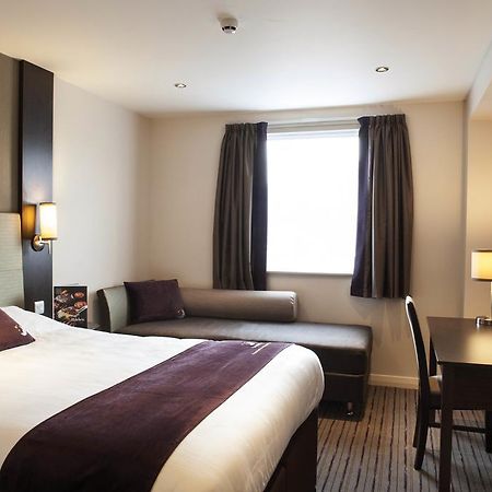 Premier Inn Dundee Centre Экстерьер фото