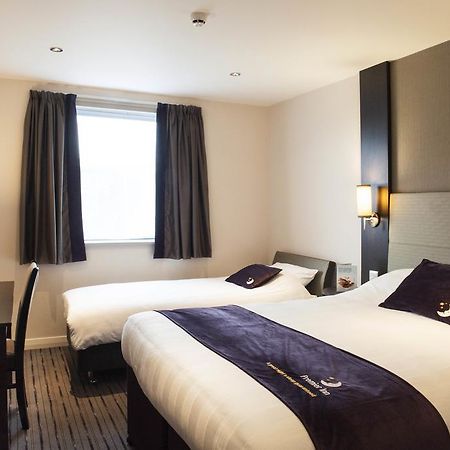 Premier Inn Dundee Centre Экстерьер фото