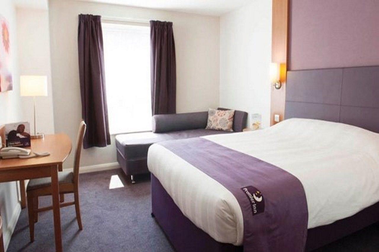 Premier Inn Dundee Centre Экстерьер фото